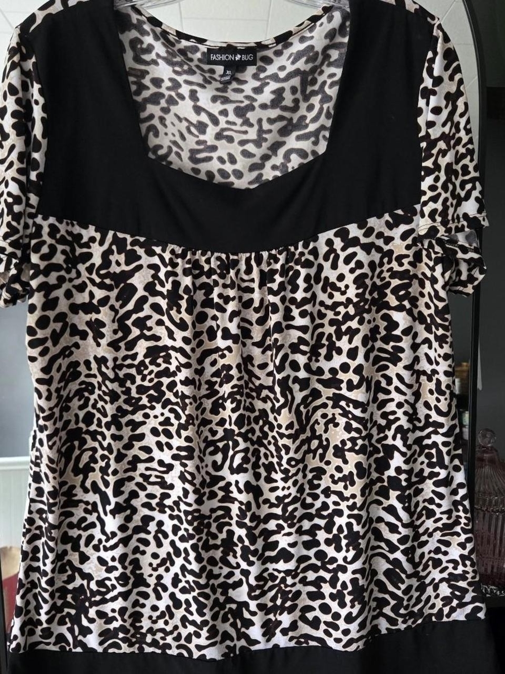 Fashion Bug Black & Cream Leopard-Print Short Sleeve Tunic - Picture 2 of 8